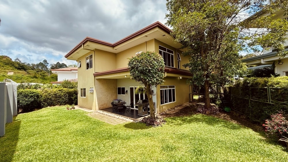Casa de tres habitaciones en condominio de lujo Escazu Costa Rica